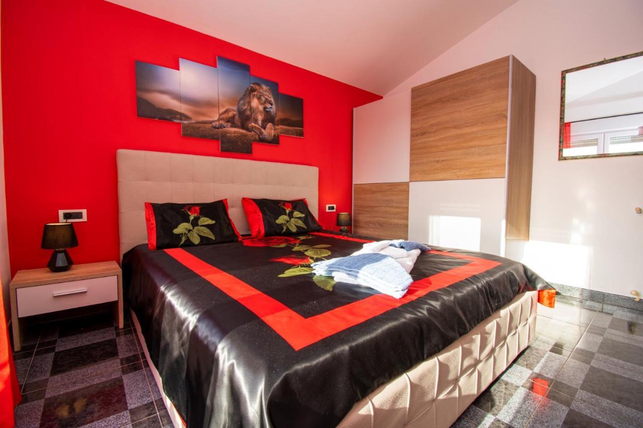 Apartments With Pool In Pula,Croatia Екстер'єр фото