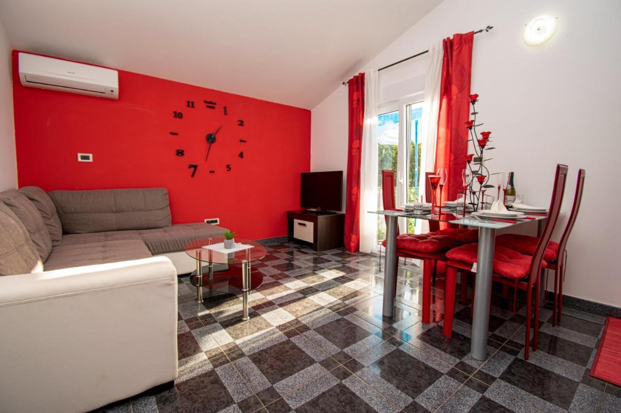 Apartments With Pool In Pula,Croatia Екстер'єр фото