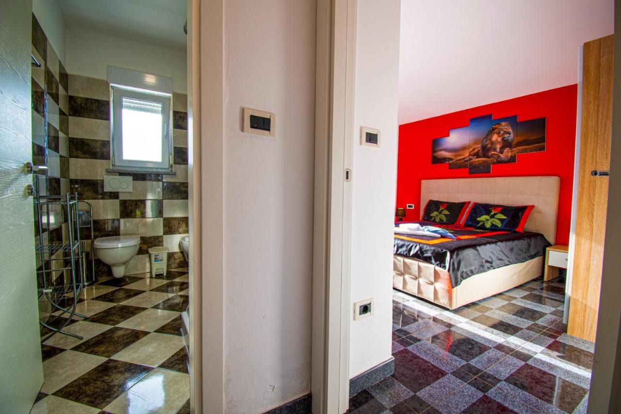 Apartments With Pool In Pula,Croatia Екстер'єр фото