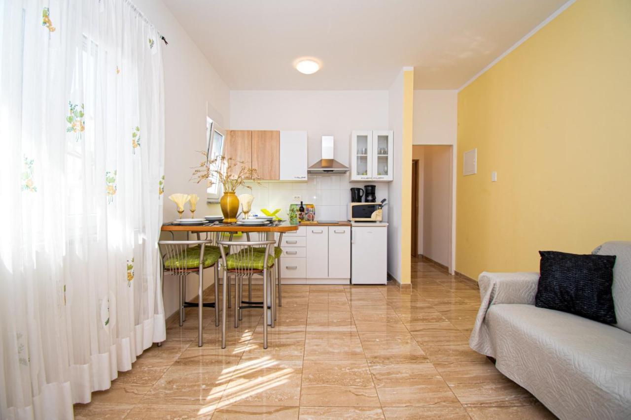 Apartments With Pool In Pula,Croatia Екстер'єр фото