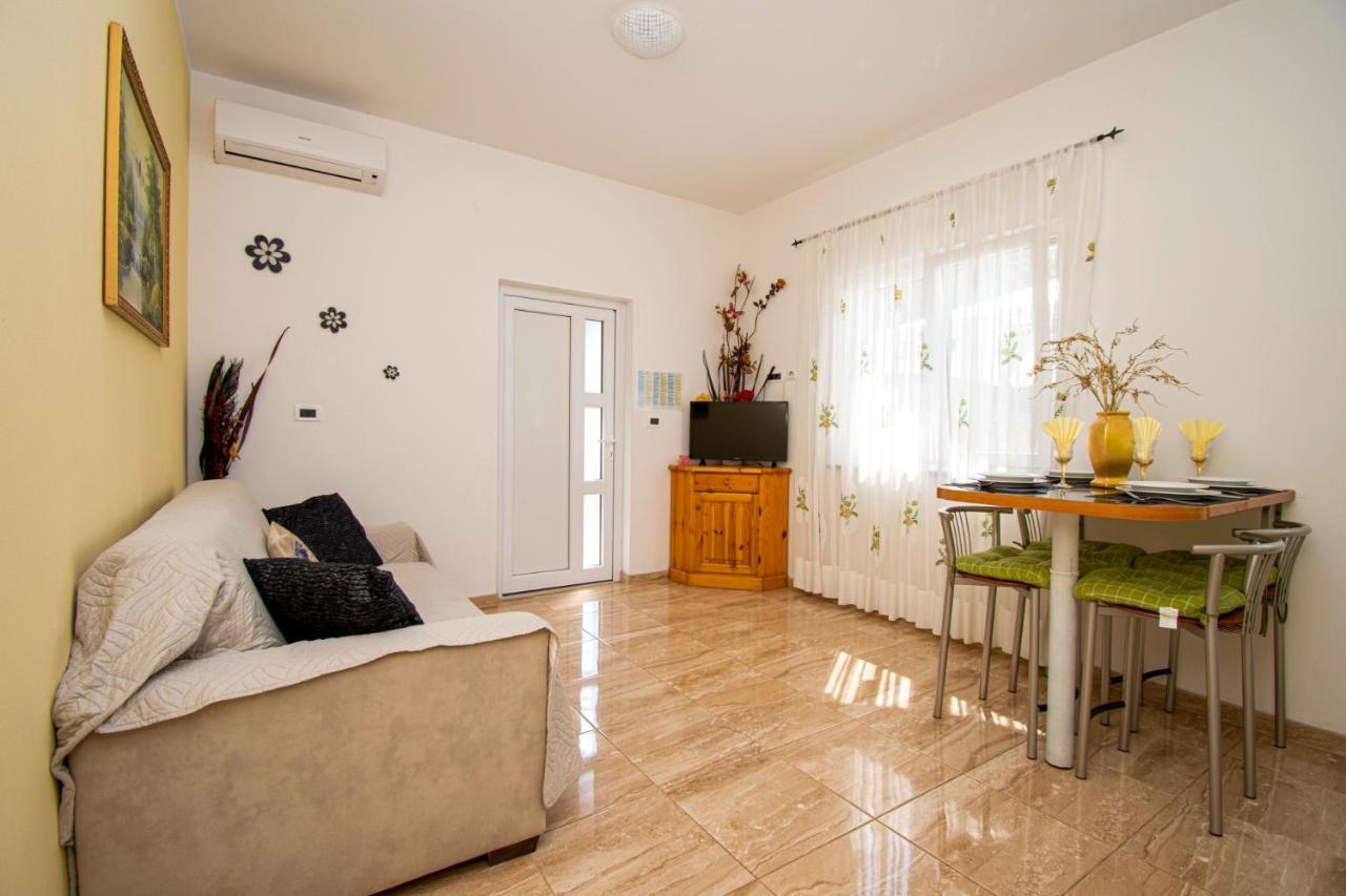 Apartments With Pool In Pula,Croatia Екстер'єр фото