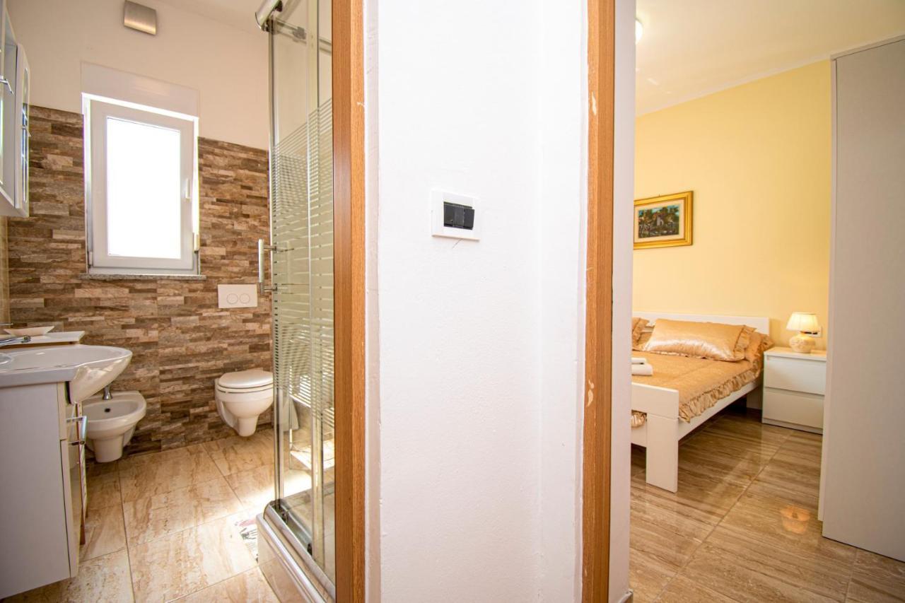 Apartments With Pool In Pula,Croatia Екстер'єр фото