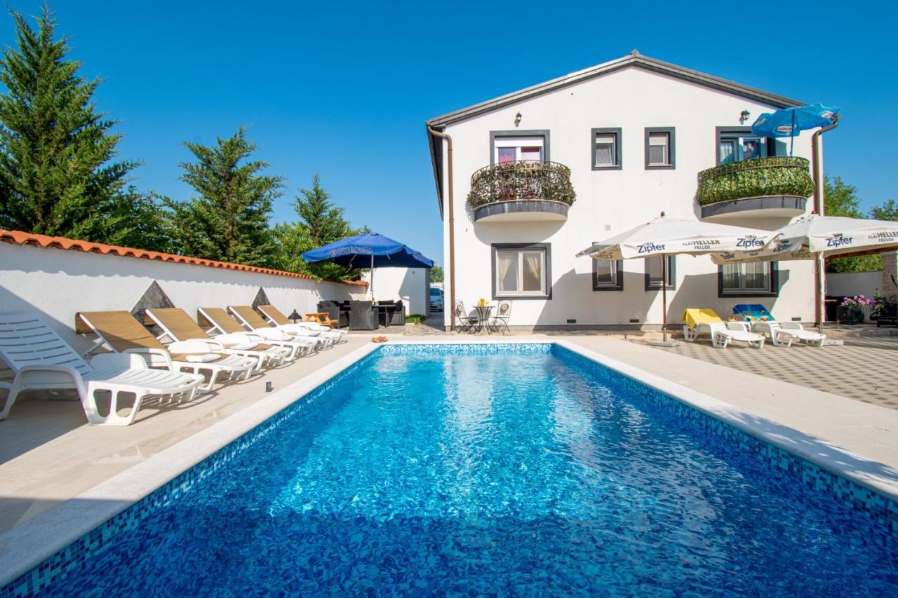 Apartments With Pool In Pula,Croatia Екстер'єр фото