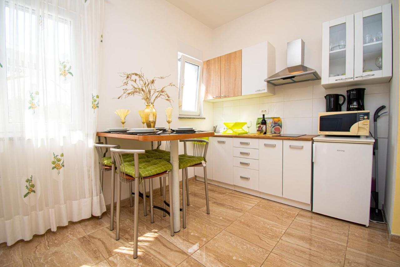 Apartments With Pool In Pula,Croatia Екстер'єр фото