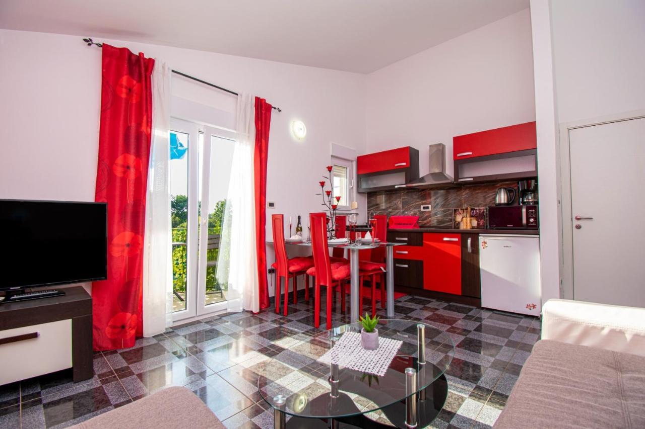 Apartments With Pool In Pula,Croatia Екстер'єр фото