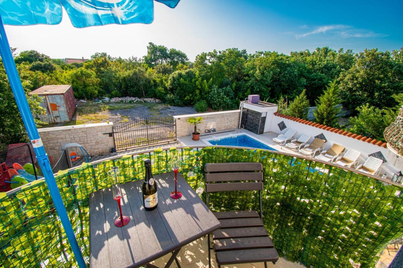 Apartments With Pool In Pula,Croatia Екстер'єр фото