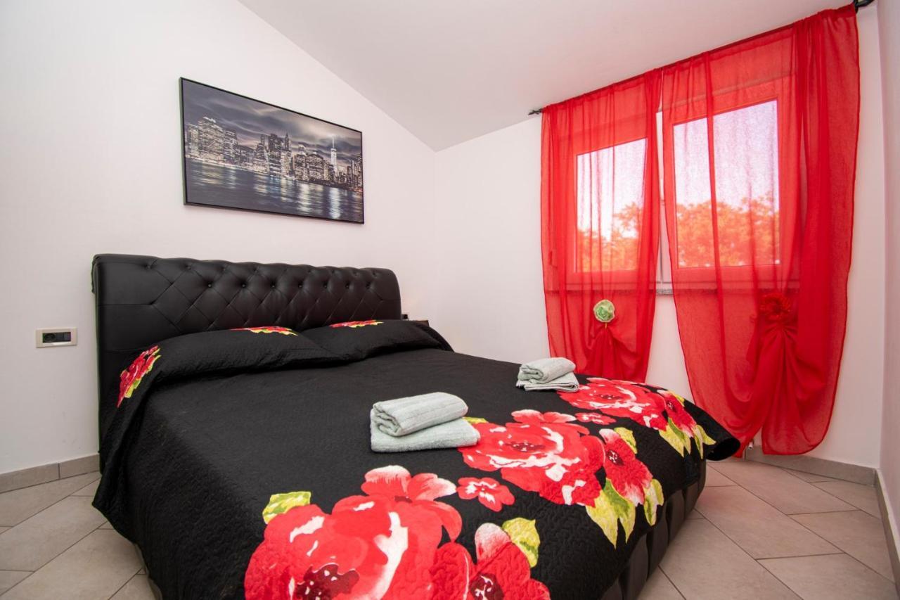 Apartments With Pool In Pula,Croatia Екстер'єр фото