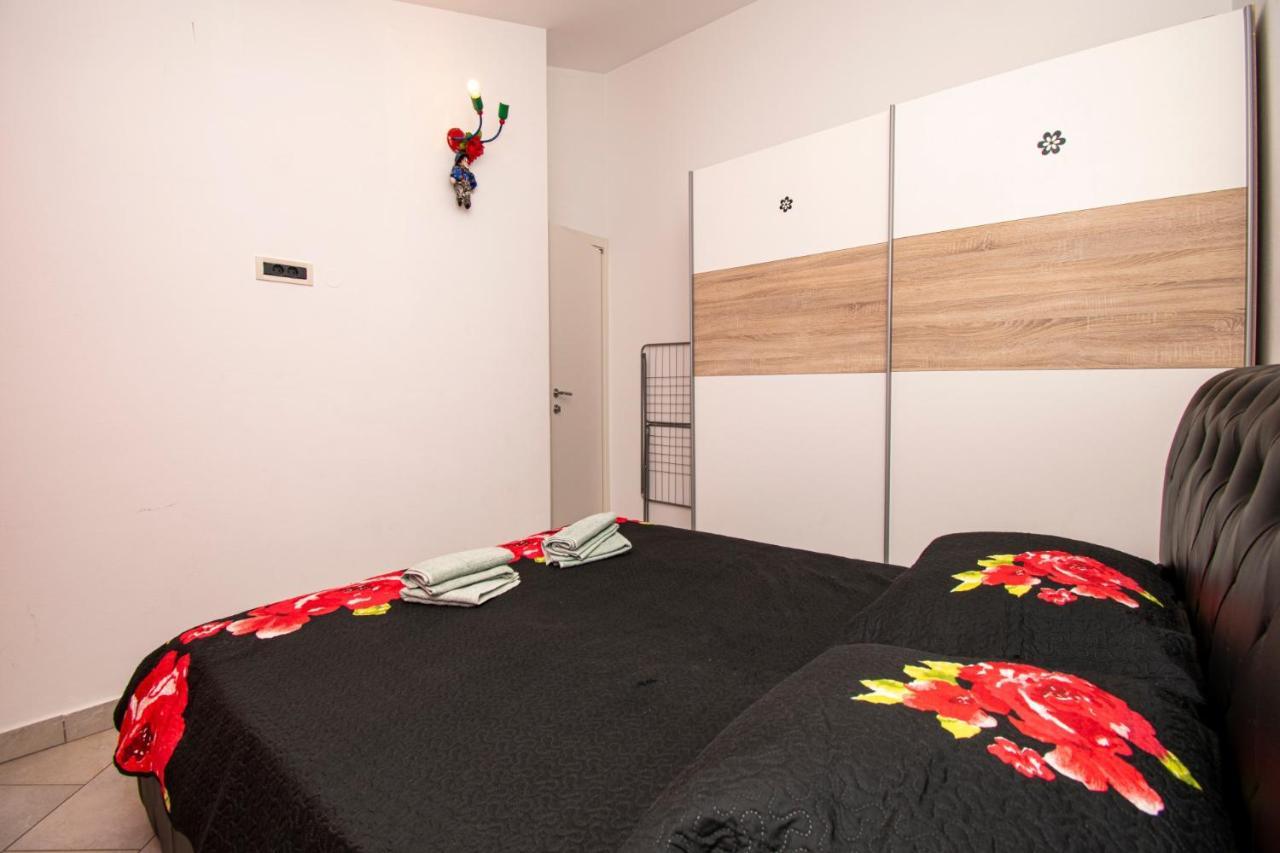Apartments With Pool In Pula,Croatia Екстер'єр фото