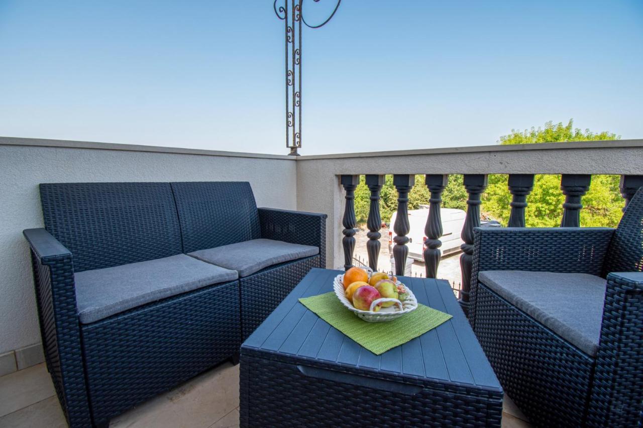 Apartments With Pool In Pula,Croatia Екстер'єр фото