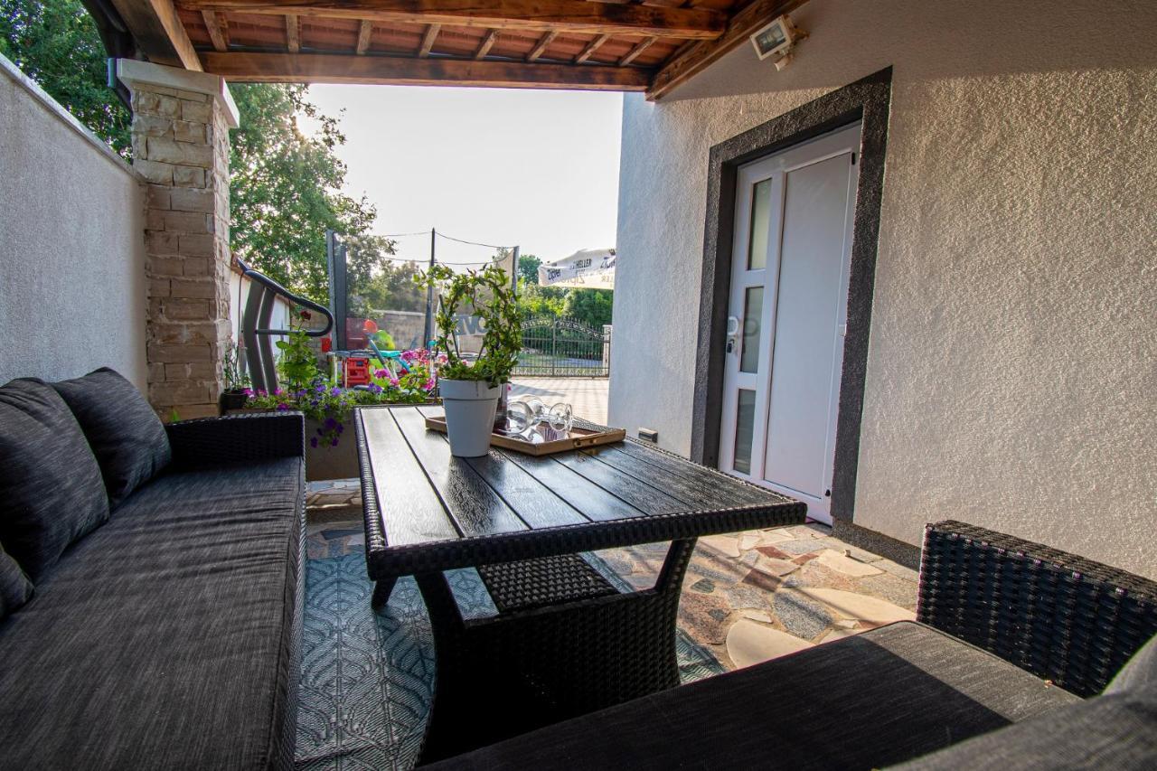Apartments With Pool In Pula,Croatia Екстер'єр фото